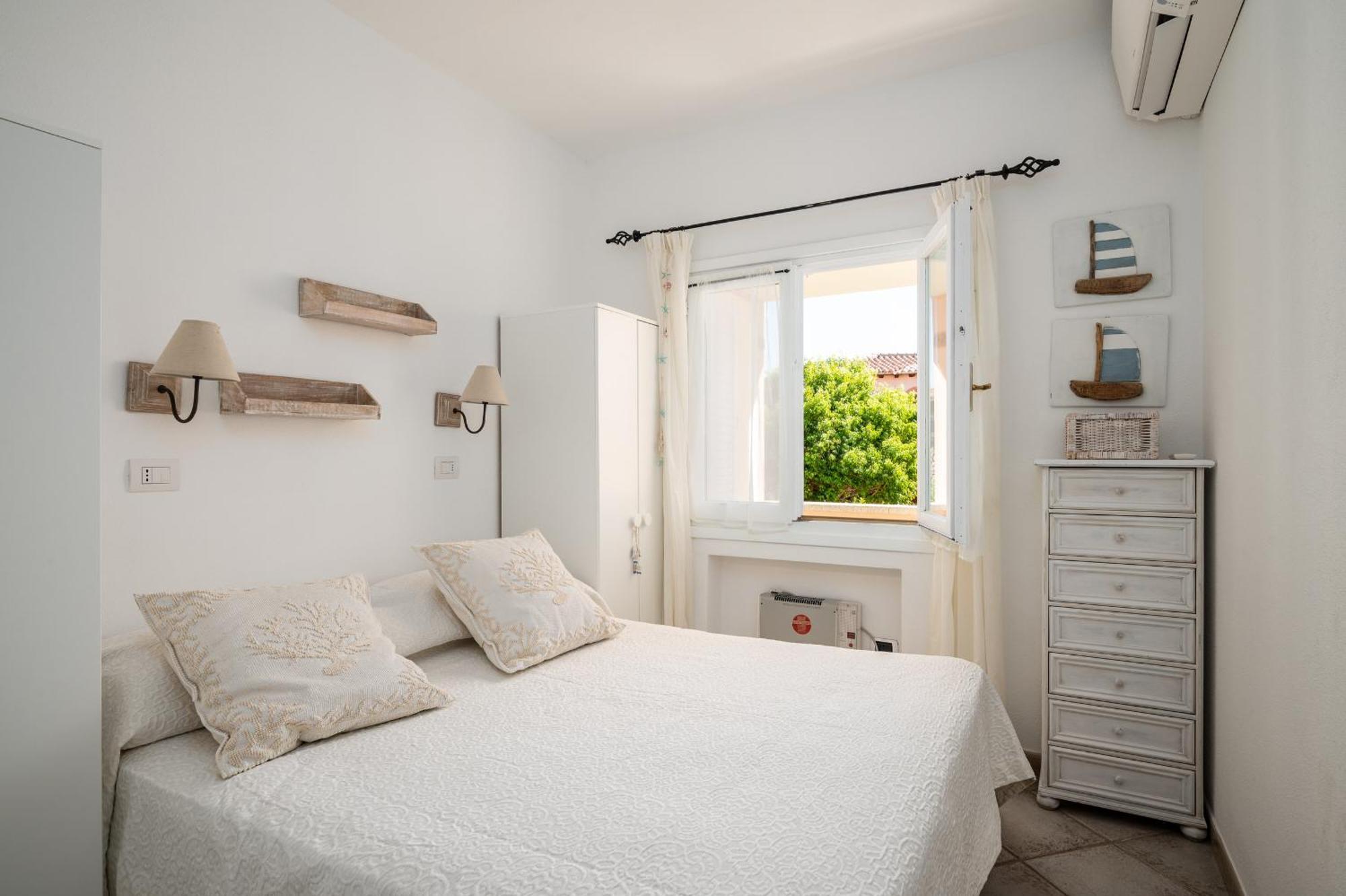S'Abba Seafront Apartments - Your House In Sardinia Golfo Aranci Exteriör bild