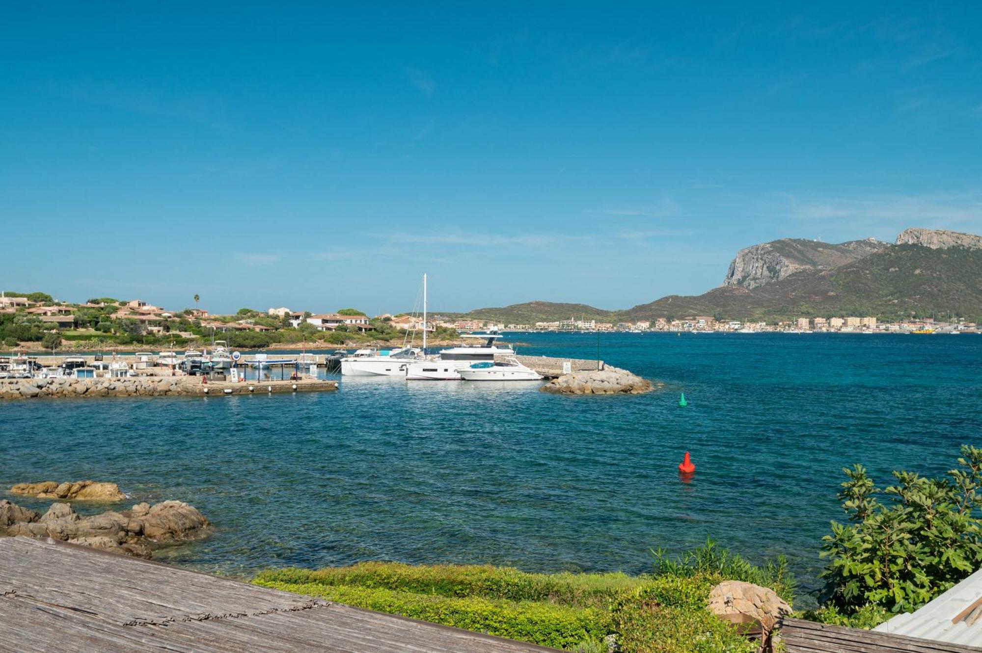 S'Abba Seafront Apartments - Your House In Sardinia Golfo Aranci Exteriör bild