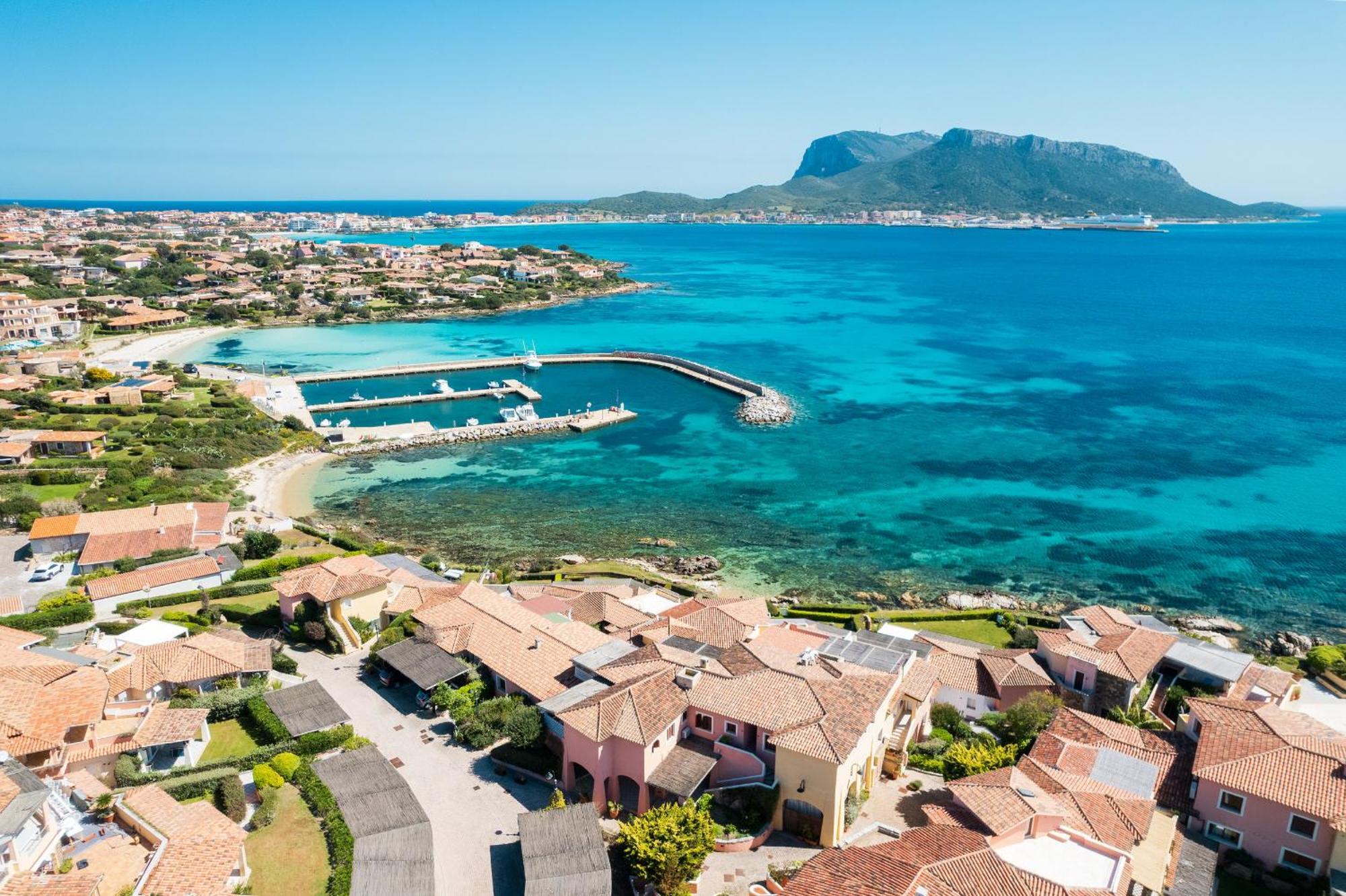 S'Abba Seafront Apartments - Your House In Sardinia Golfo Aranci Exteriör bild