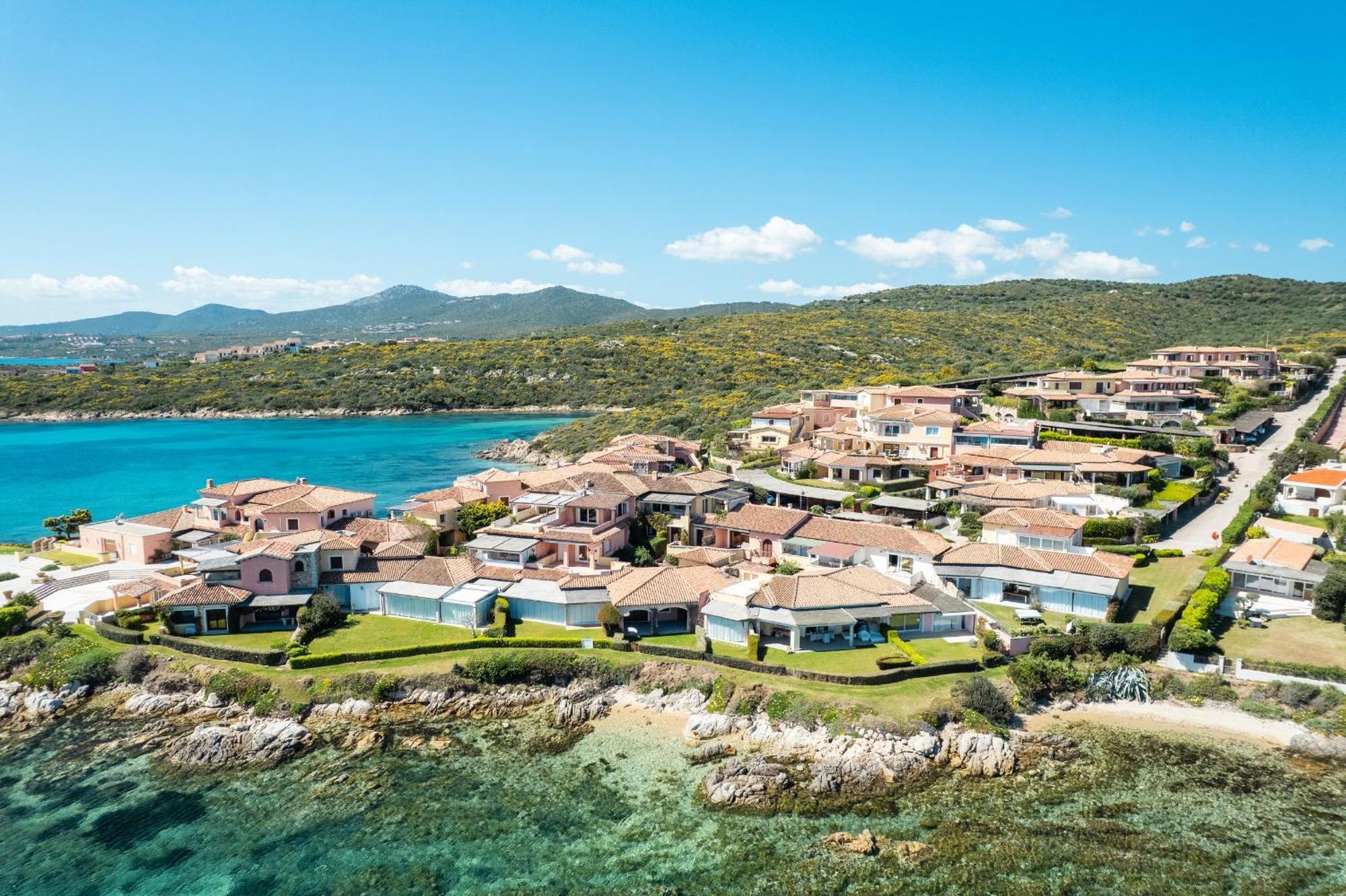 S'Abba Seafront Apartments - Your House In Sardinia Golfo Aranci Exteriör bild