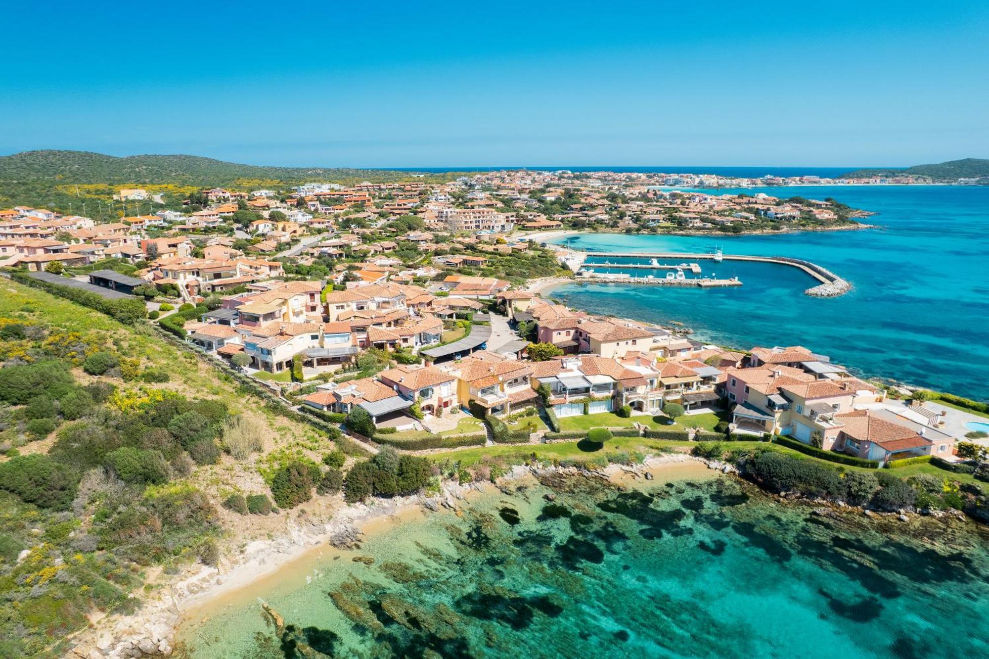 S'Abba Seafront Apartments - Your House In Sardinia Golfo Aranci Exteriör bild