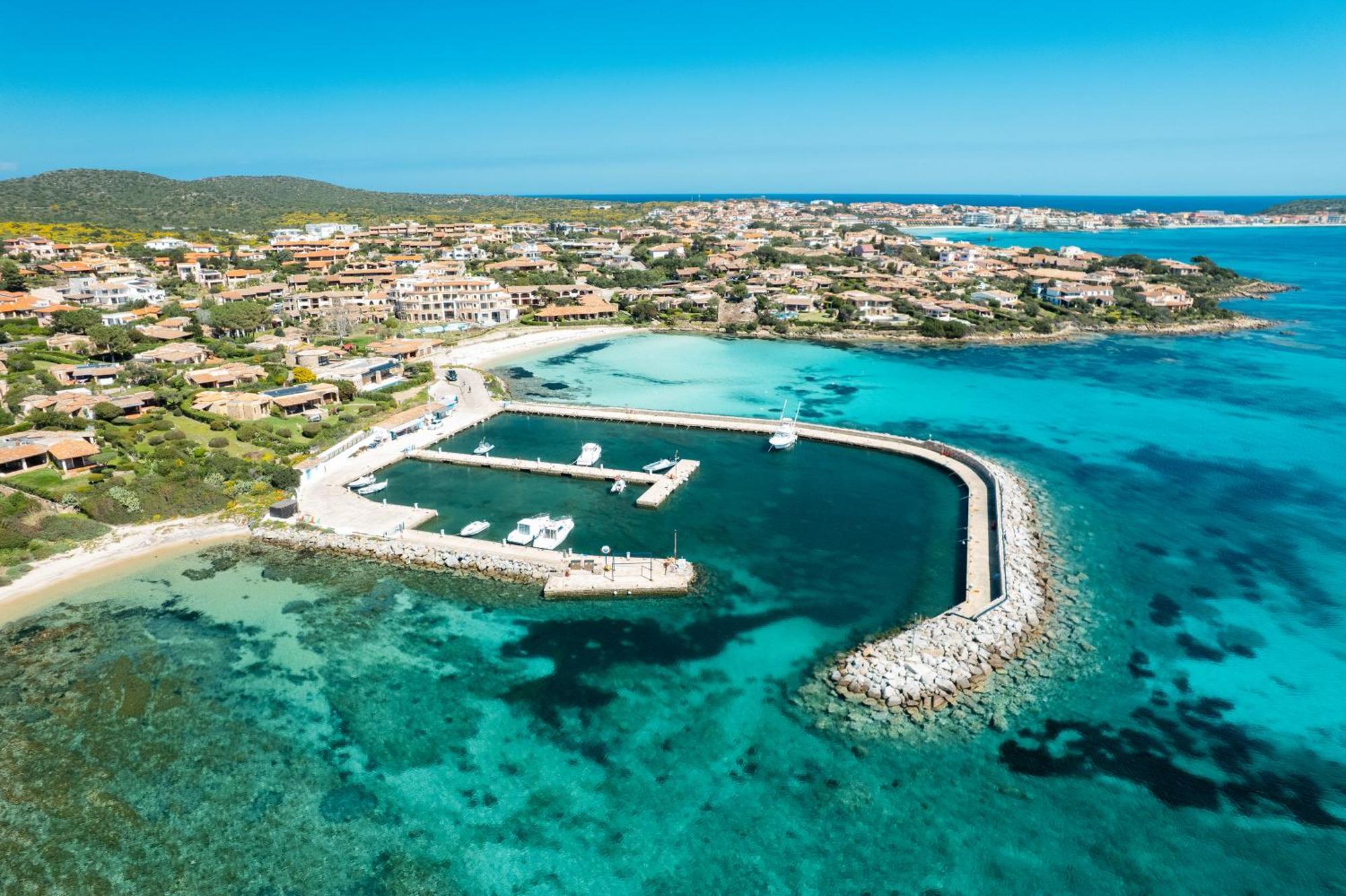 S'Abba Seafront Apartments - Your House In Sardinia Golfo Aranci Exteriör bild